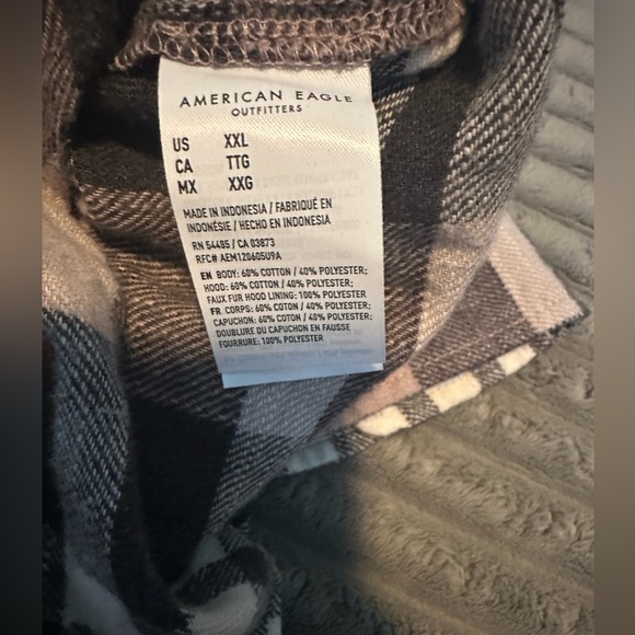 American Eagle flannel with fleece hood. Size XXL. - Picture 7 of 7